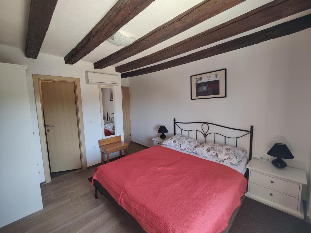 Boutique Hotel Castello Gulich โปเรช ภายนอก รูปภาพ