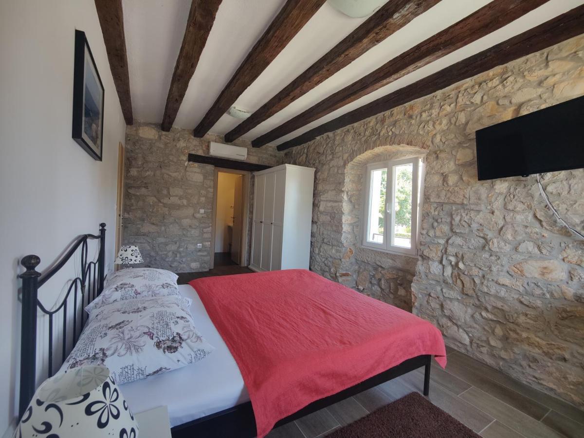 Boutique Hotel Castello Gulich โปเรช ภายนอก รูปภาพ