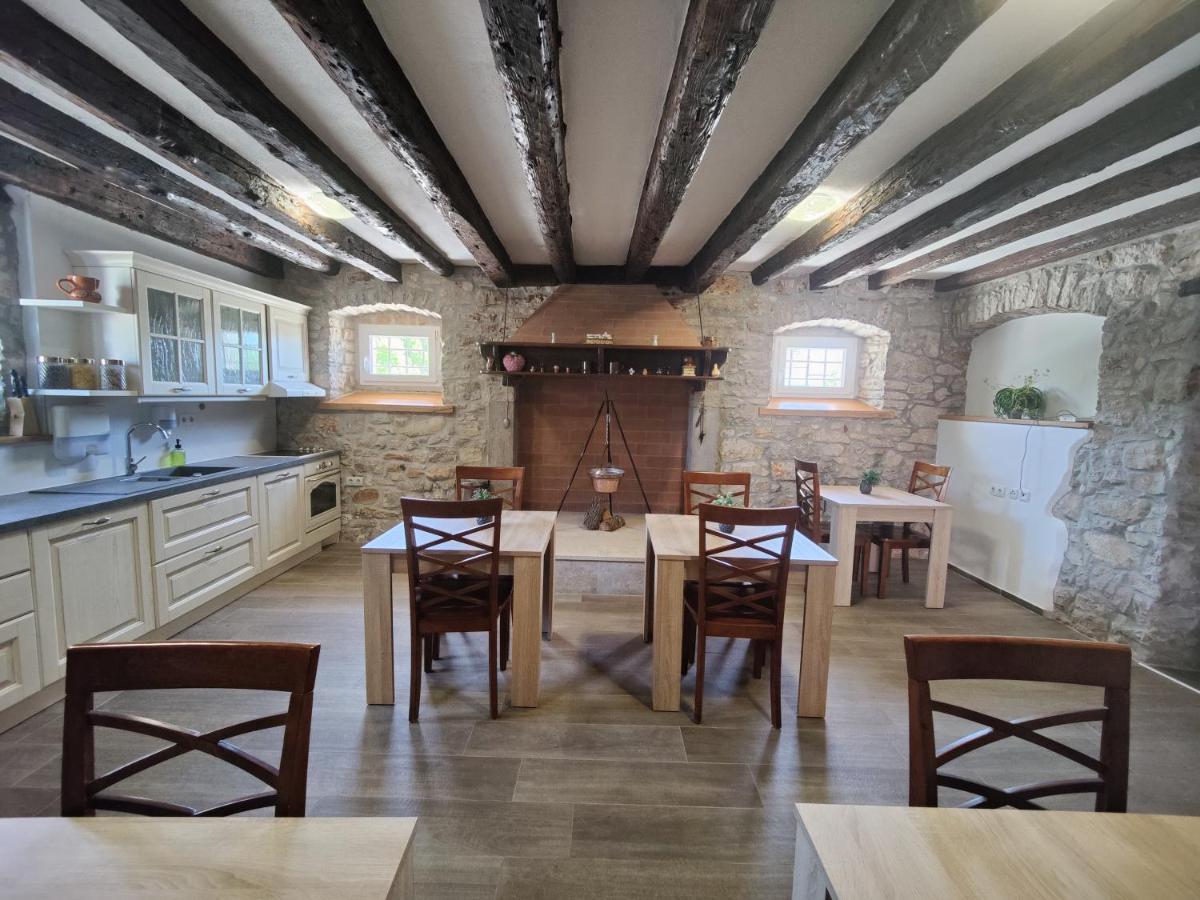 Boutique Hotel Castello Gulich โปเรช ภายนอก รูปภาพ