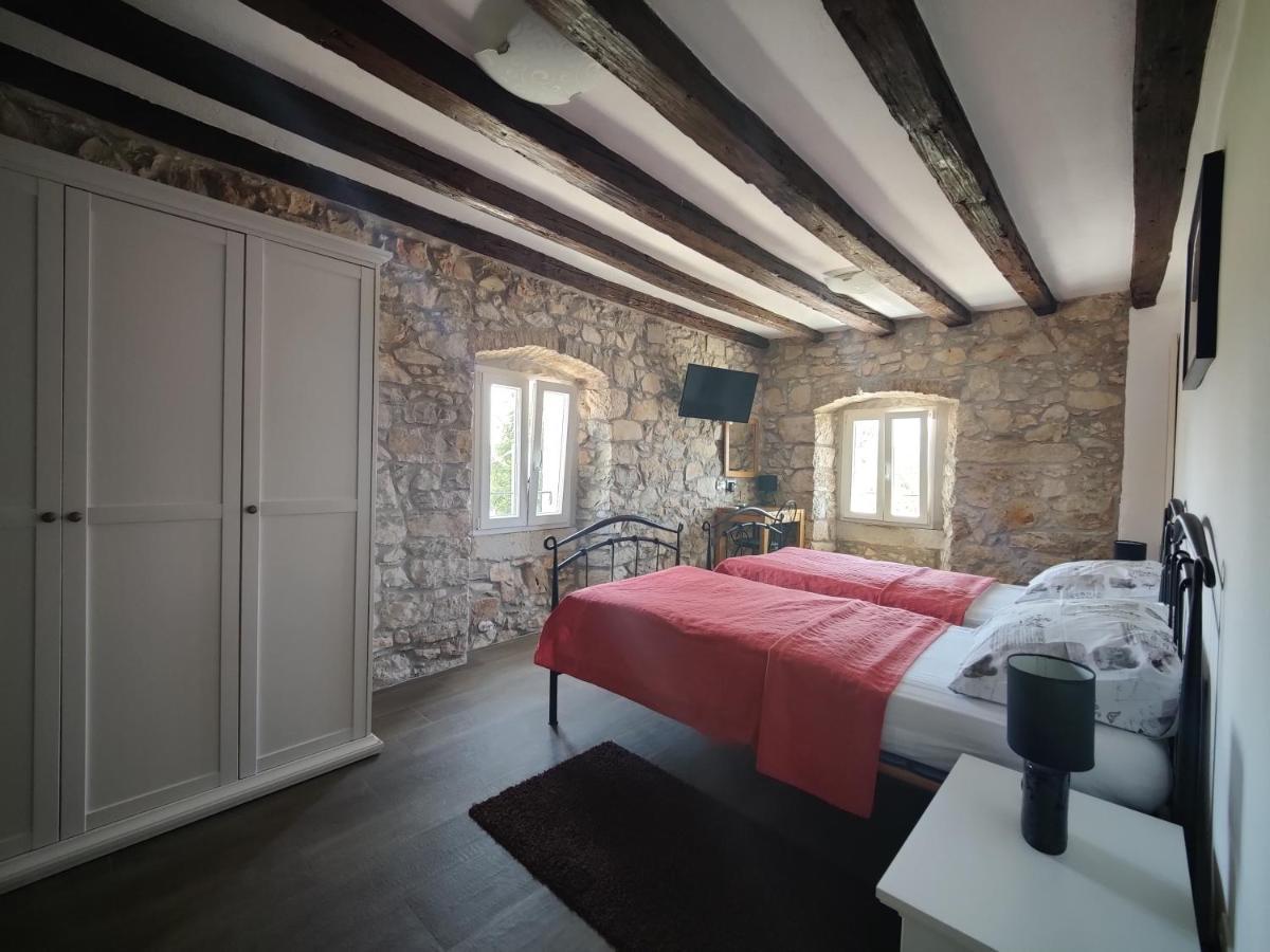 Boutique Hotel Castello Gulich โปเรช ภายนอก รูปภาพ