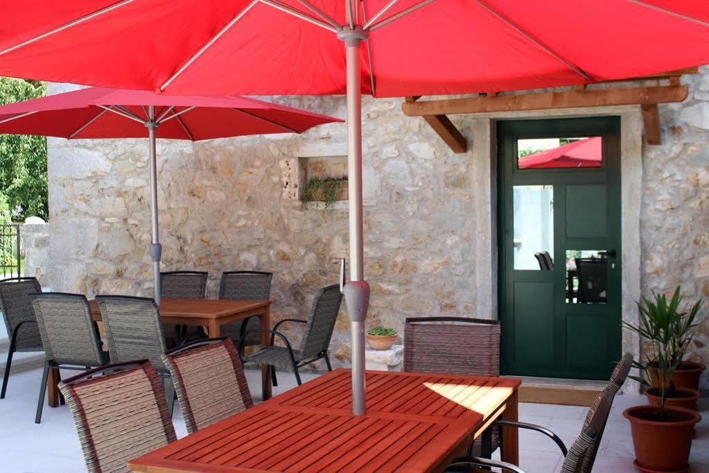 Boutique Hotel Castello Gulich โปเรช ภายนอก รูปภาพ
